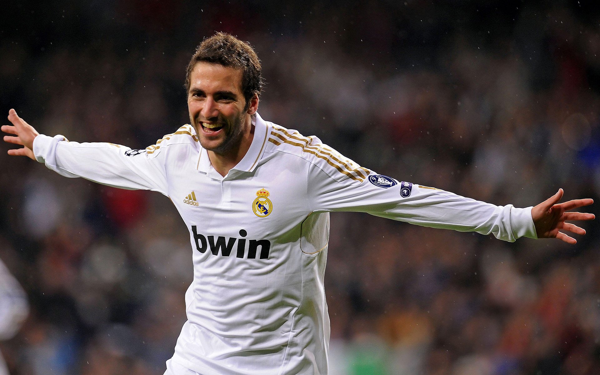 _赛场感恩：运动员感谢观众与团队的支持_，感谢运动员的一句话